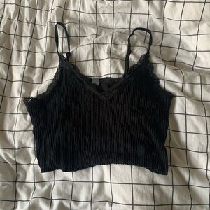 black lace crop top!!